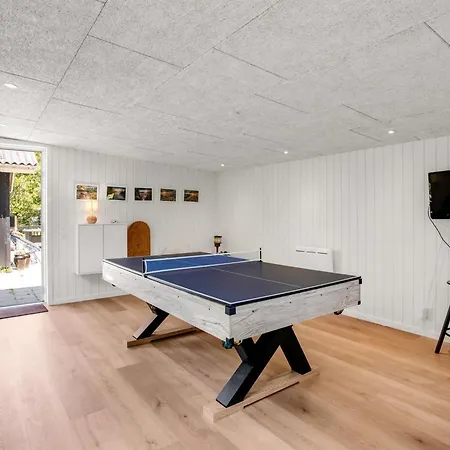 Casa vacanze Maik - 1-5km From The Sea In Western Jutland By Interhome *