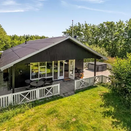 Dom wakacyjny Maik - 1-5km From The Sea By Interhome *